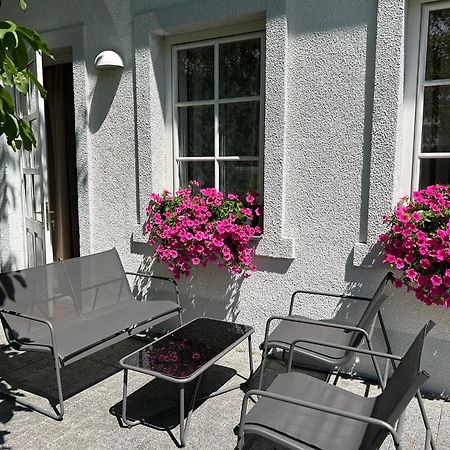 Apartment Mit Gartenblick Und Terrasse Baden Exterior photo