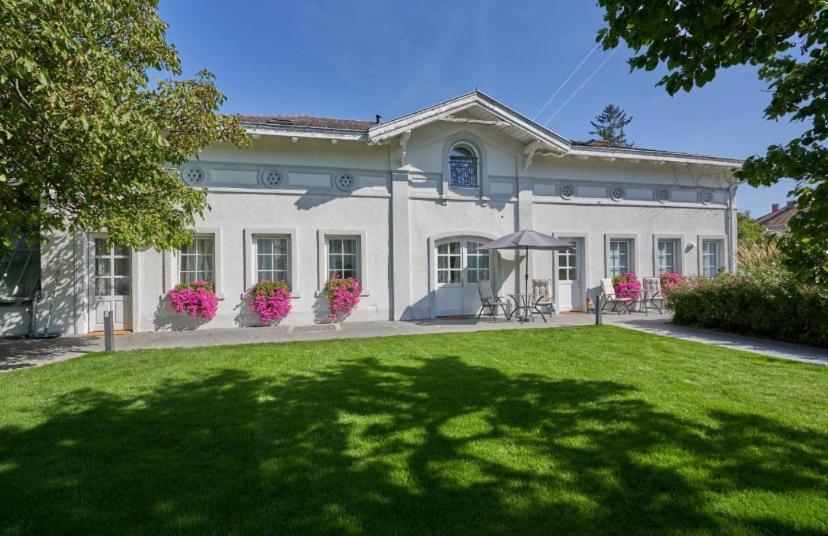 Apartment Mit Gartenblick Und Terrasse Baden Exterior photo